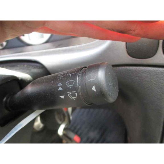 ford fiesta berlina (dx) del año 2001