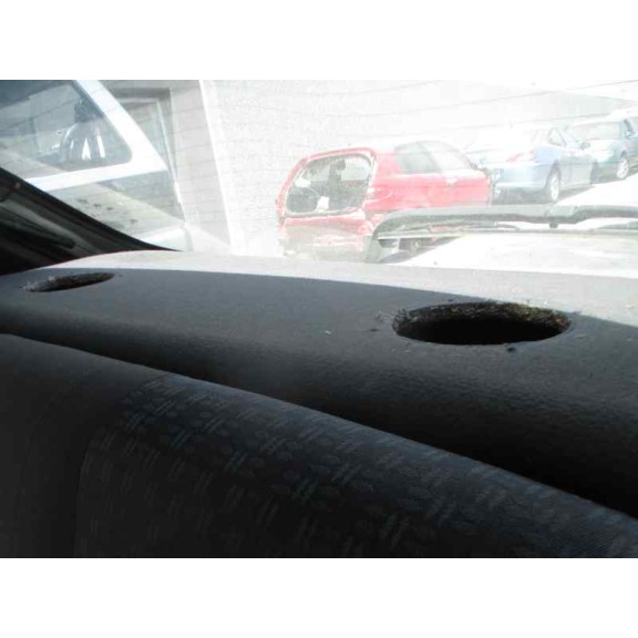 ford fiesta berlina (dx) del año 2001