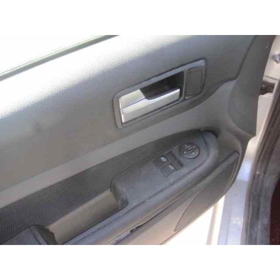 ford focus berlina (cap) del año 2005