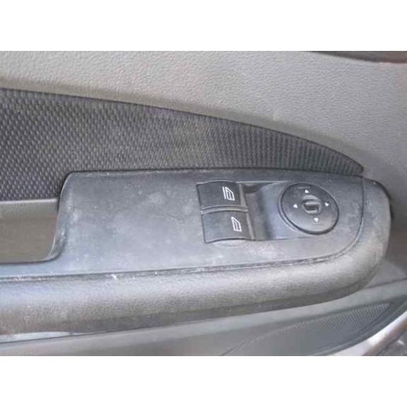 ford focus berlina (cap) del año 2005