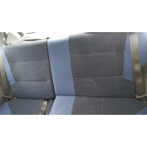 peugeot 106 (s2) del año 2000