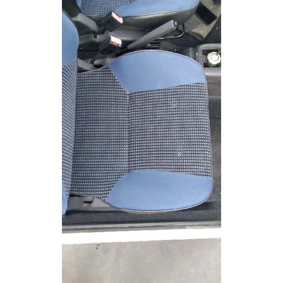 peugeot 106 (s2) del año 2000