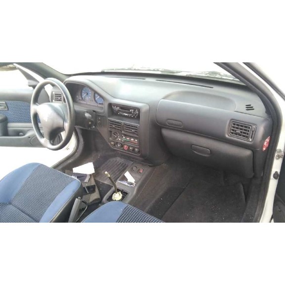 peugeot 106 (s2) del año 2000