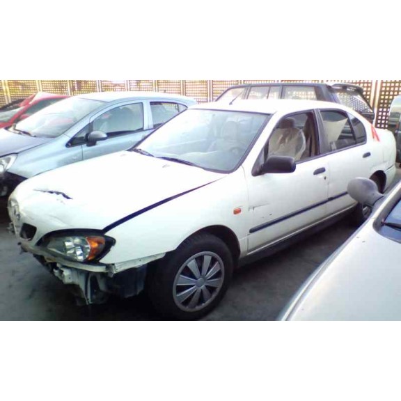 nissan primera berlina (p11) del año 2001
