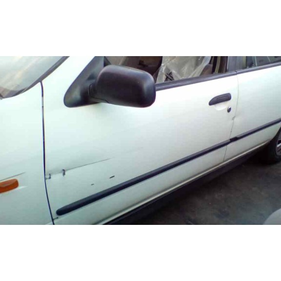 nissan primera berlina (p11) del año 2001