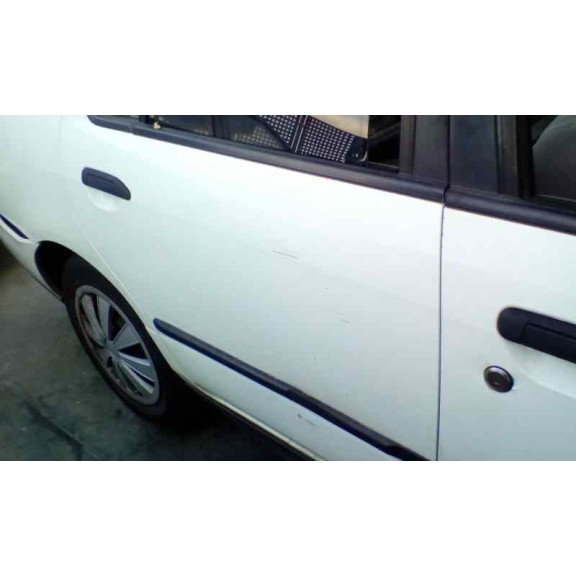 nissan primera berlina (p11) del año 2001