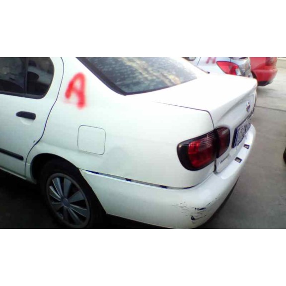 nissan primera berlina (p11) del año 2001