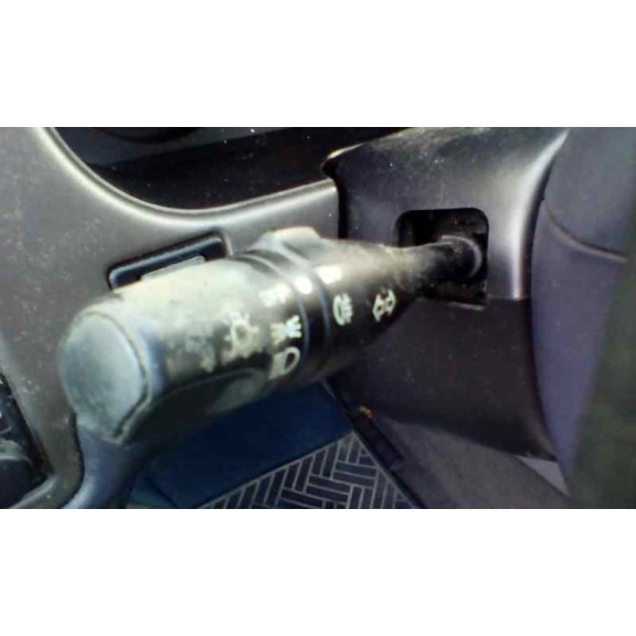 nissan primera berlina (p11) del año 2001