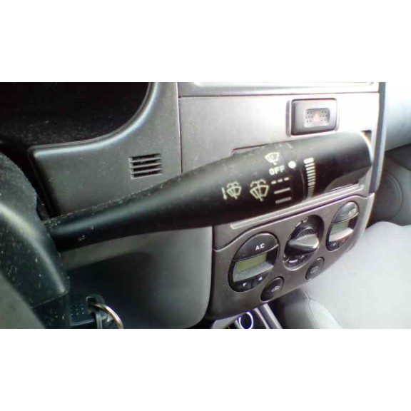 nissan primera berlina (p11) del año 2001