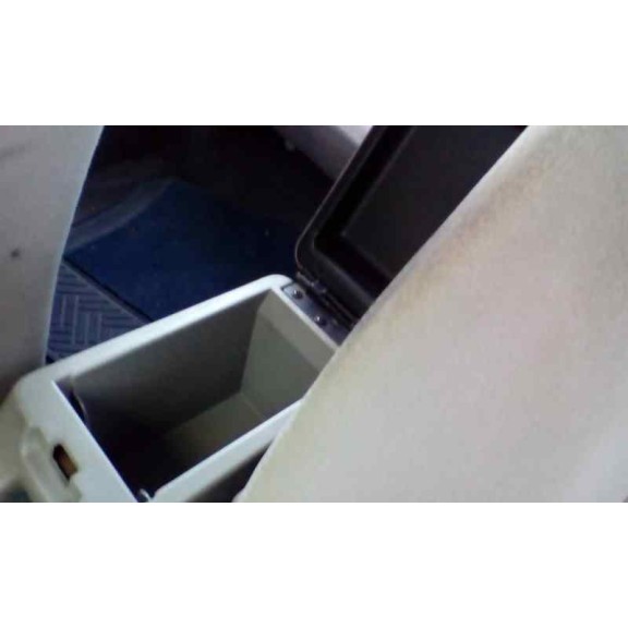 nissan primera berlina (p11) del año 2001