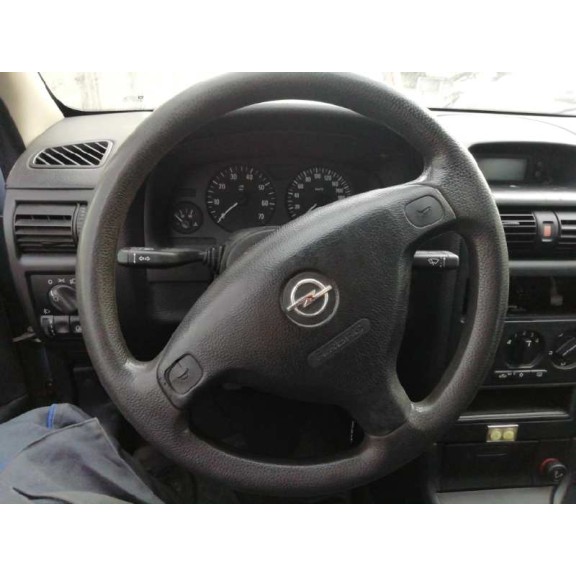 opel astra g berlina del año 2002