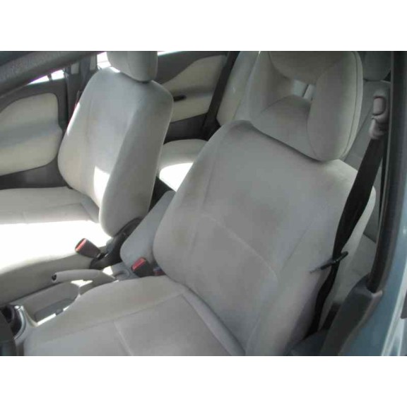 mitsubishi space star (dg0) del año 2004