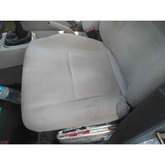 mitsubishi space star (dg0) del año 2004