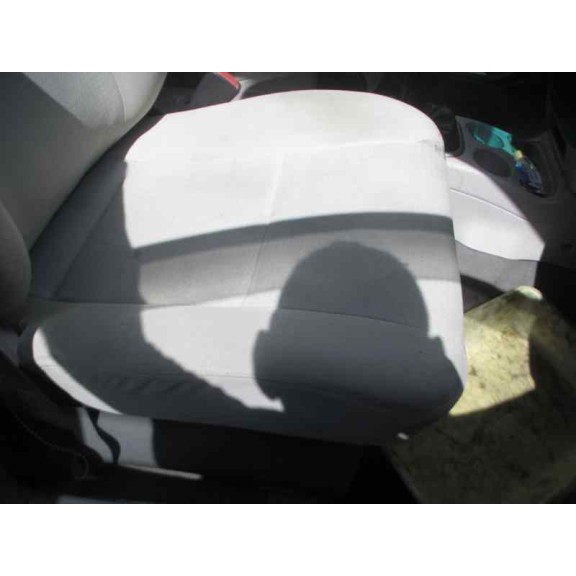 mitsubishi space star (dg0) del año 2004