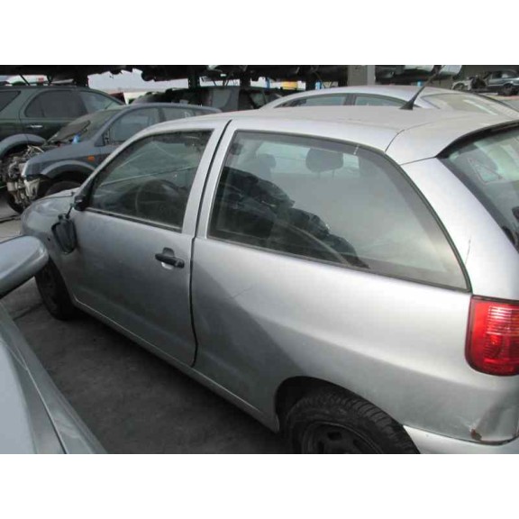 seat ibiza (6k1) del año 2001