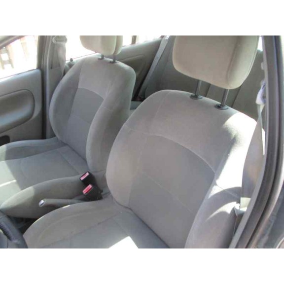 renault clio ii fase ii (b/cb0) del año 2004