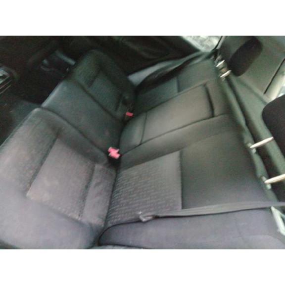 volkswagen golf iv berlina (1j1) del año 2000