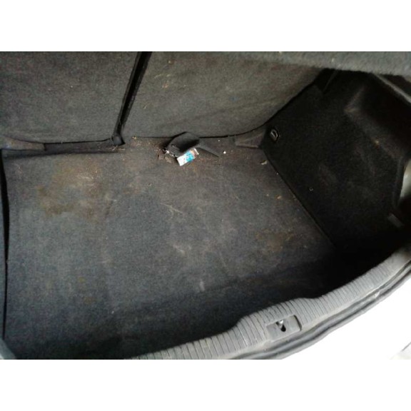 volkswagen golf iv berlina (1j1) del año 2000