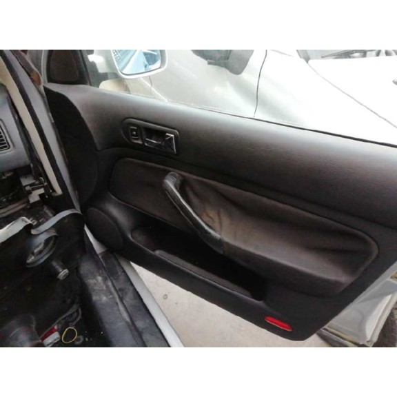 volkswagen golf iv berlina (1j1) del año 2000