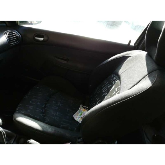 peugeot 206 berlina del año 2004