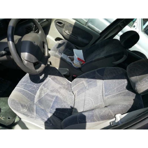 renault scenic (ja..) del año 2001