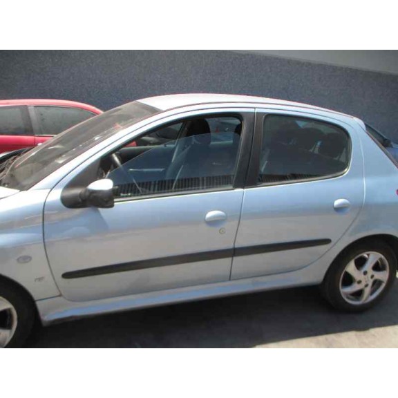 peugeot 206 berlina del año 2004
