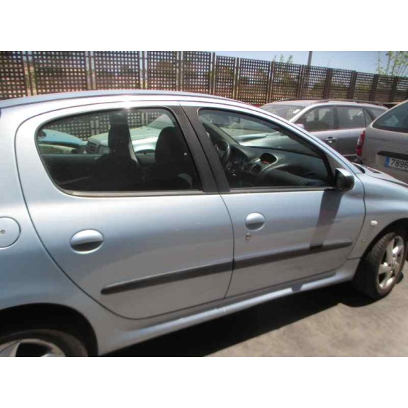 peugeot 206 berlina del año 2004