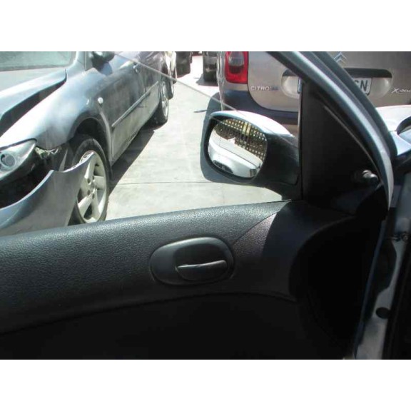 peugeot 206 berlina del año 2004