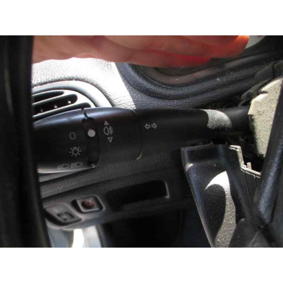 peugeot 206 berlina del año 2004