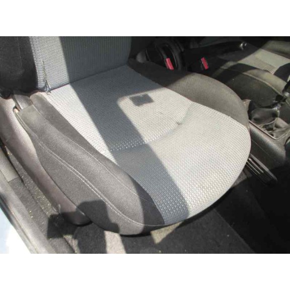 peugeot 206 berlina del año 2004