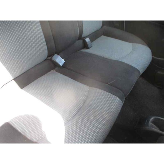 peugeot 206 berlina del año 2004