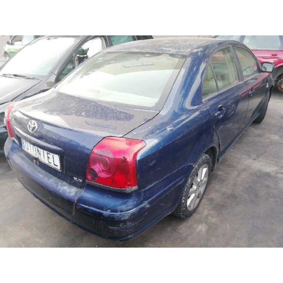 toyota avensis berlina (t25) del año 2004