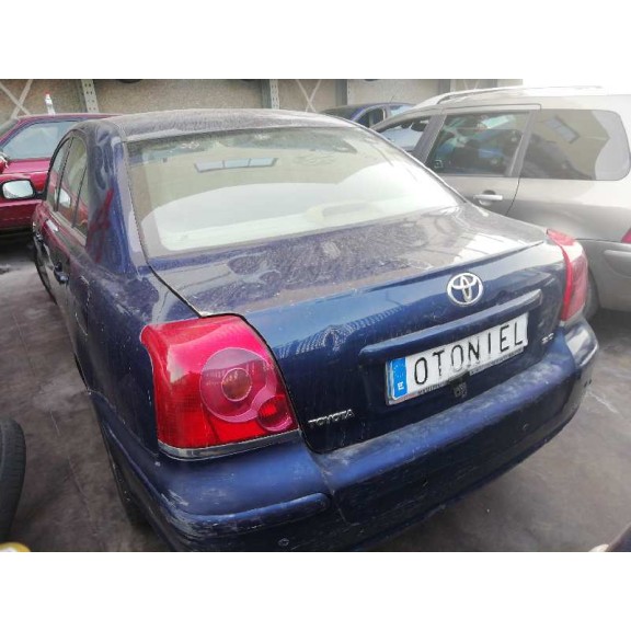 toyota avensis berlina (t25) del año 2004
