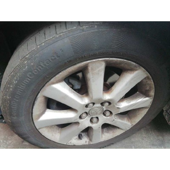 toyota avensis berlina (t25) del año 2004