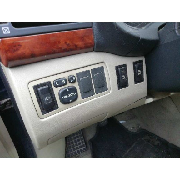 toyota avensis berlina (t25) del año 2004