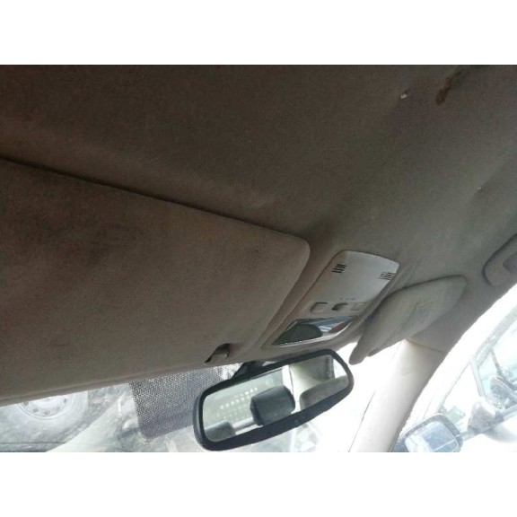 toyota avensis berlina (t25) del año 2004