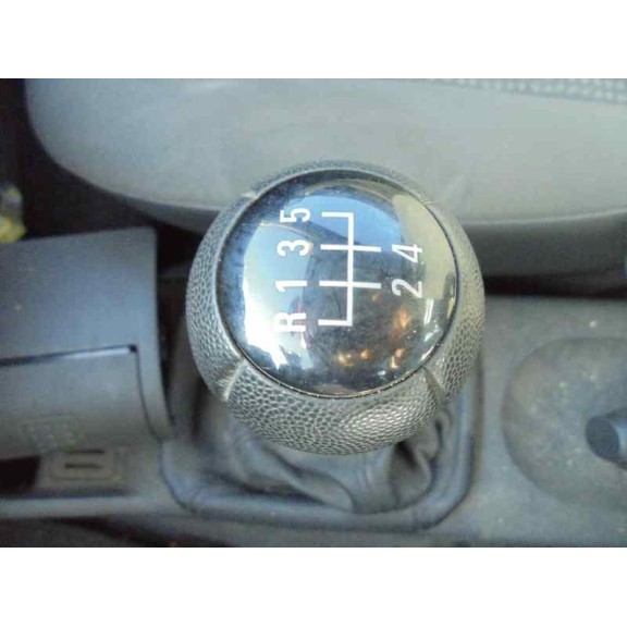 opel corsa c del año 2003