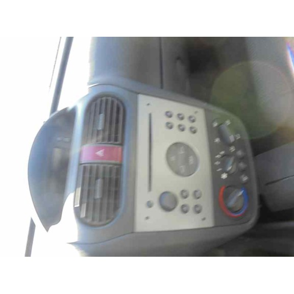 opel corsa c del año 2003