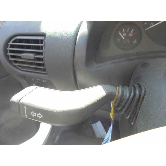 opel corsa c del año 2003