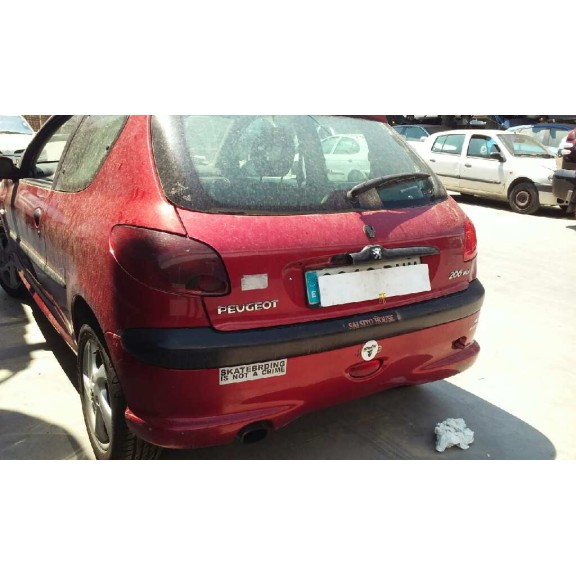 peugeot 206 berlina del año 2001