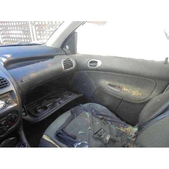 peugeot 206 berlina del año 2003