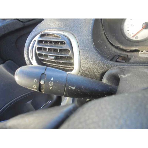 peugeot 206 berlina del año 2003