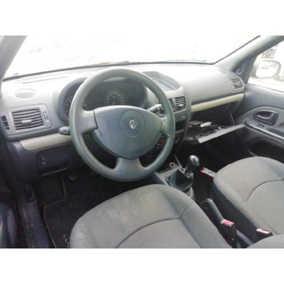 renault clio ii fase ii (b/cb0) del año 2004