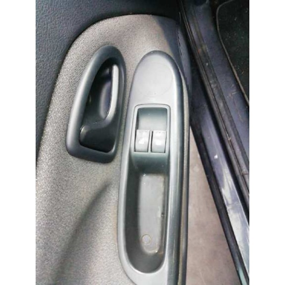 renault clio ii fase ii (b/cb0) del año 2004