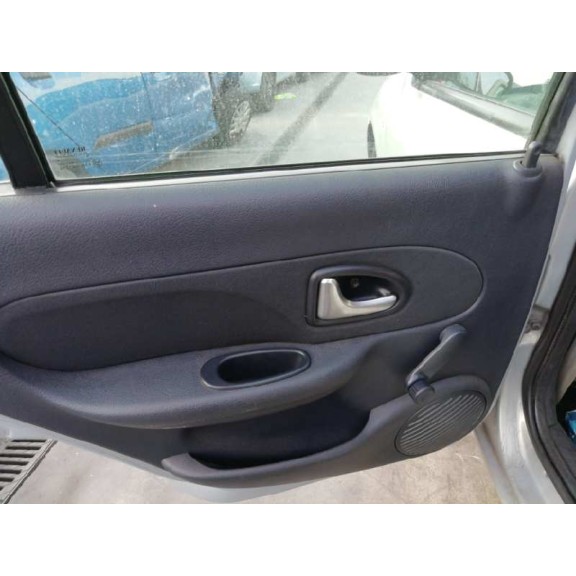 renault clio ii fase ii (b/cb0) del año 2004