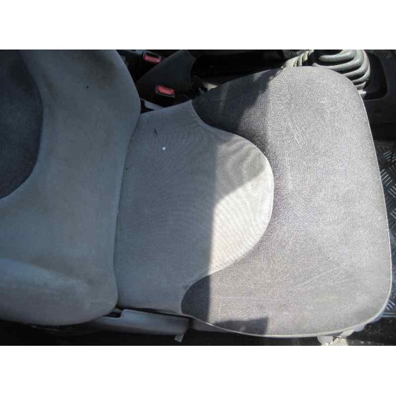 nissan micra (k11) del año 2002