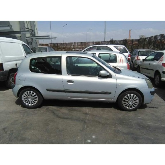 renault clio ii fase ii (b/cb0) del año 2004