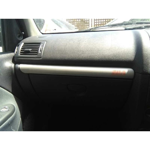 renault clio ii fase ii (b/cb0) del año 2004