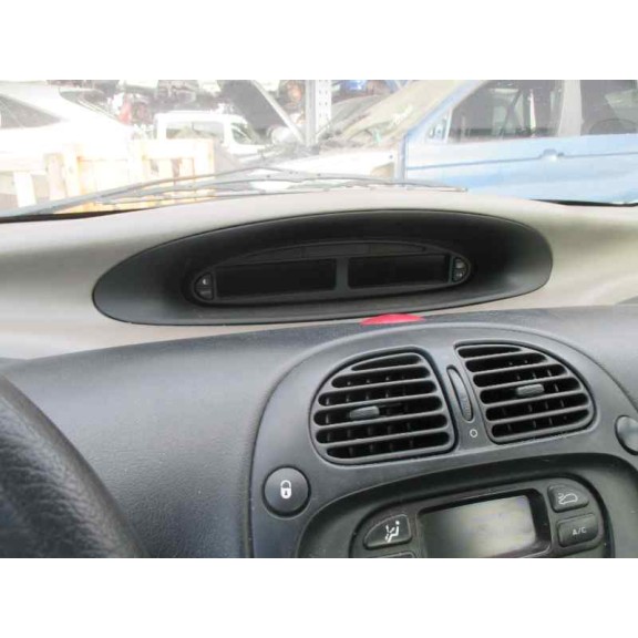 citroën xsara picasso del año 2000