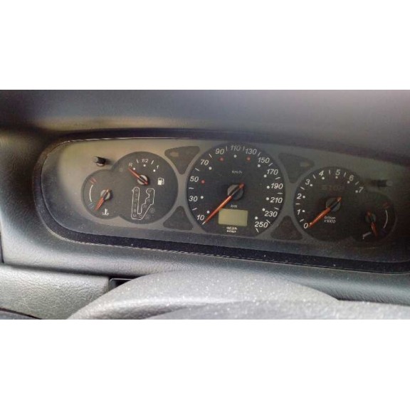 citroën c5 berlina del año 2001